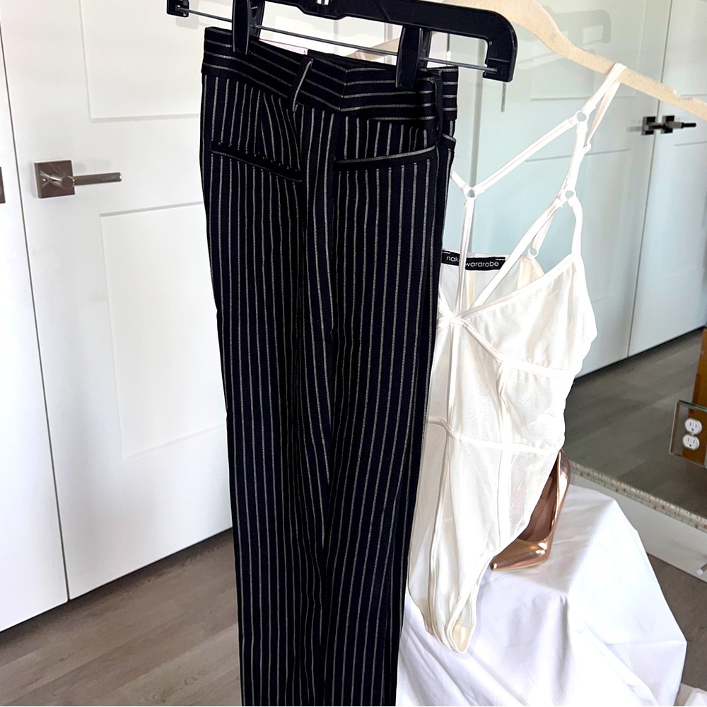 Black pinstripe express columnist pant